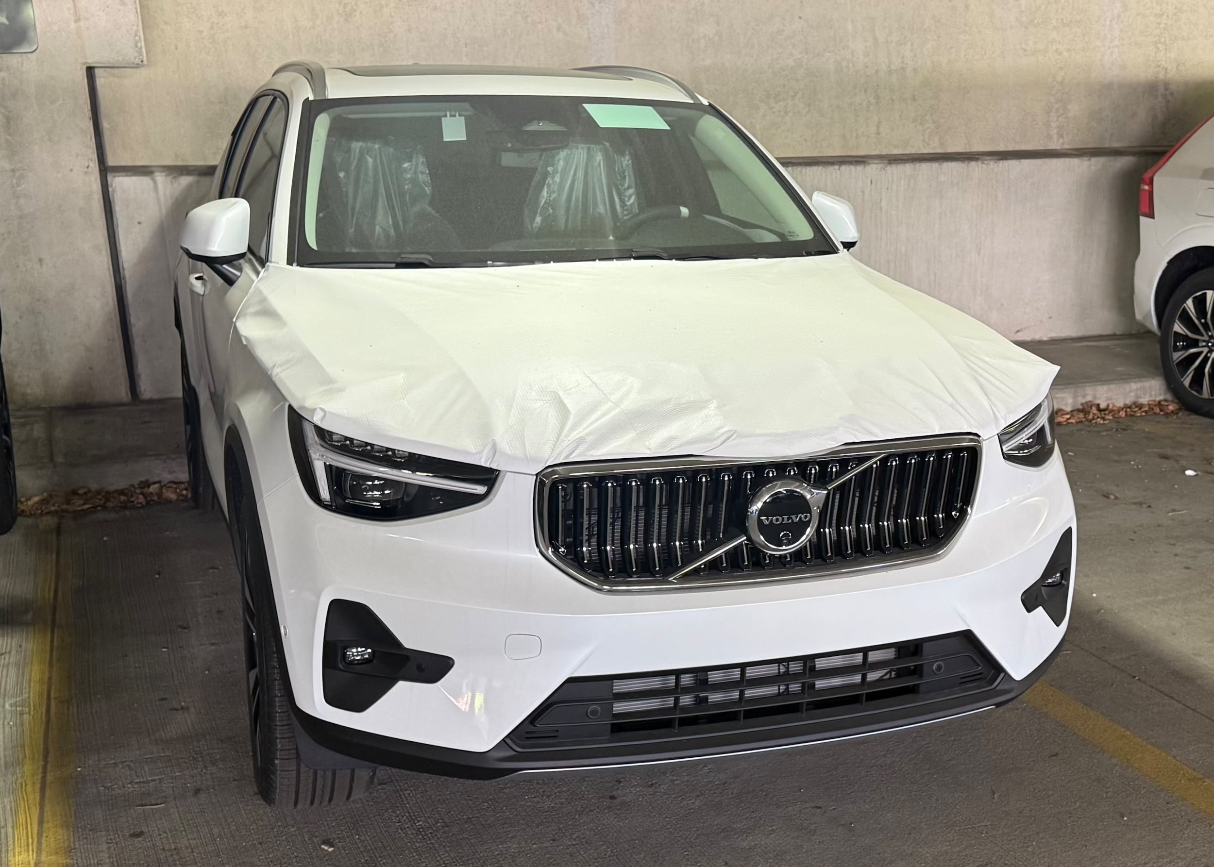 2025 Volvo XC40 Ultra's photo