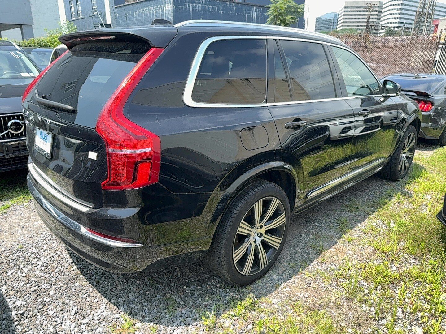 2024 Volvo XC90 T8 Ultimate photo 3