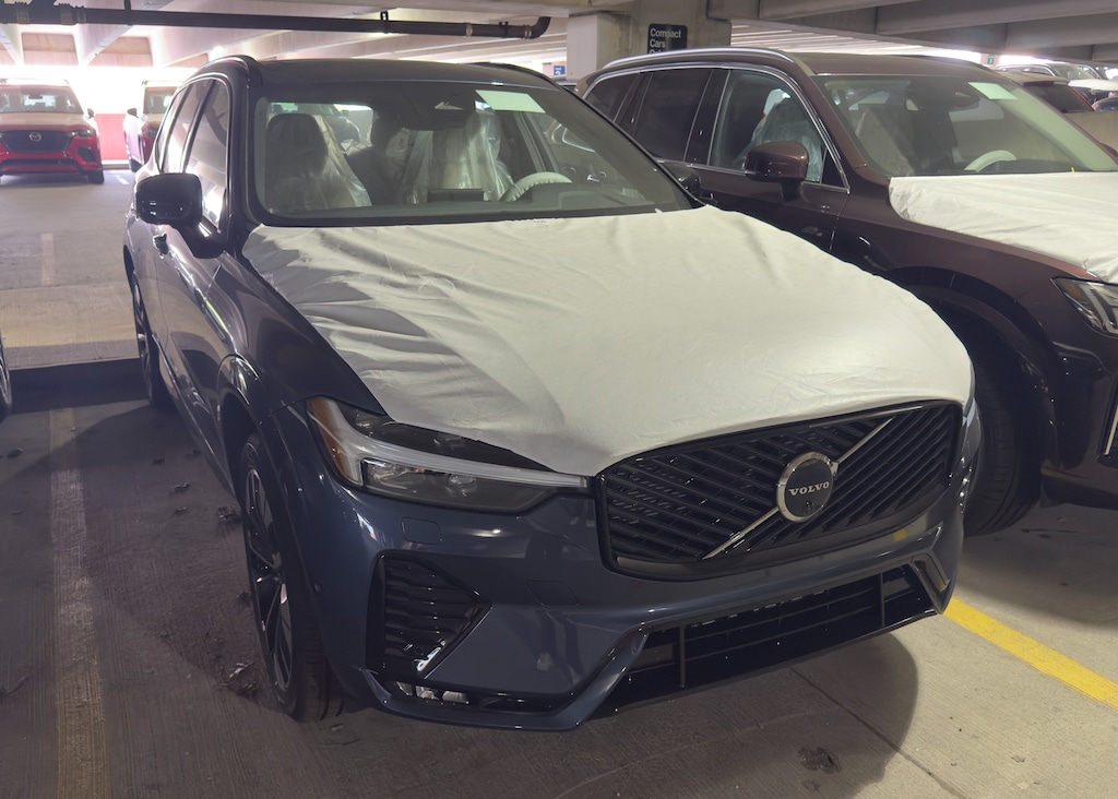 New 2026 Volvo XC60 B5 Plus SUV