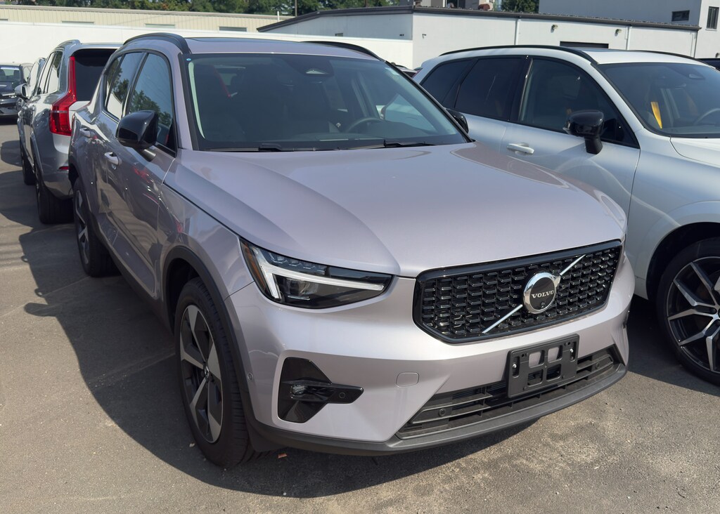 New 2026 Volvo XC40 B5 Plus SUV