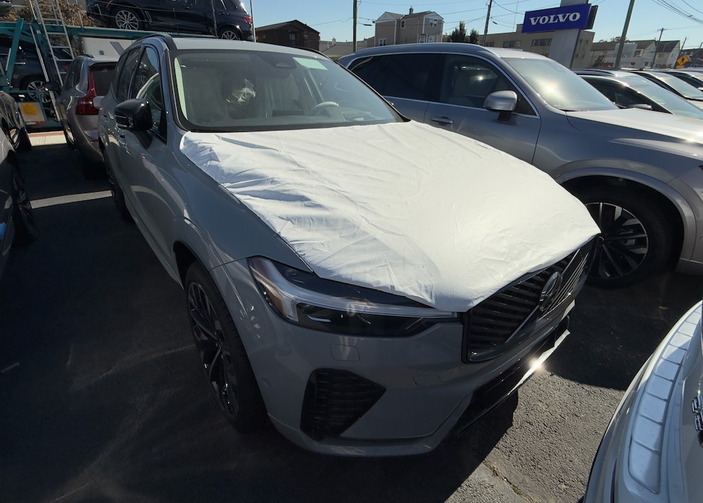 New 2026 Volvo XC60 B5 Ultra SUV