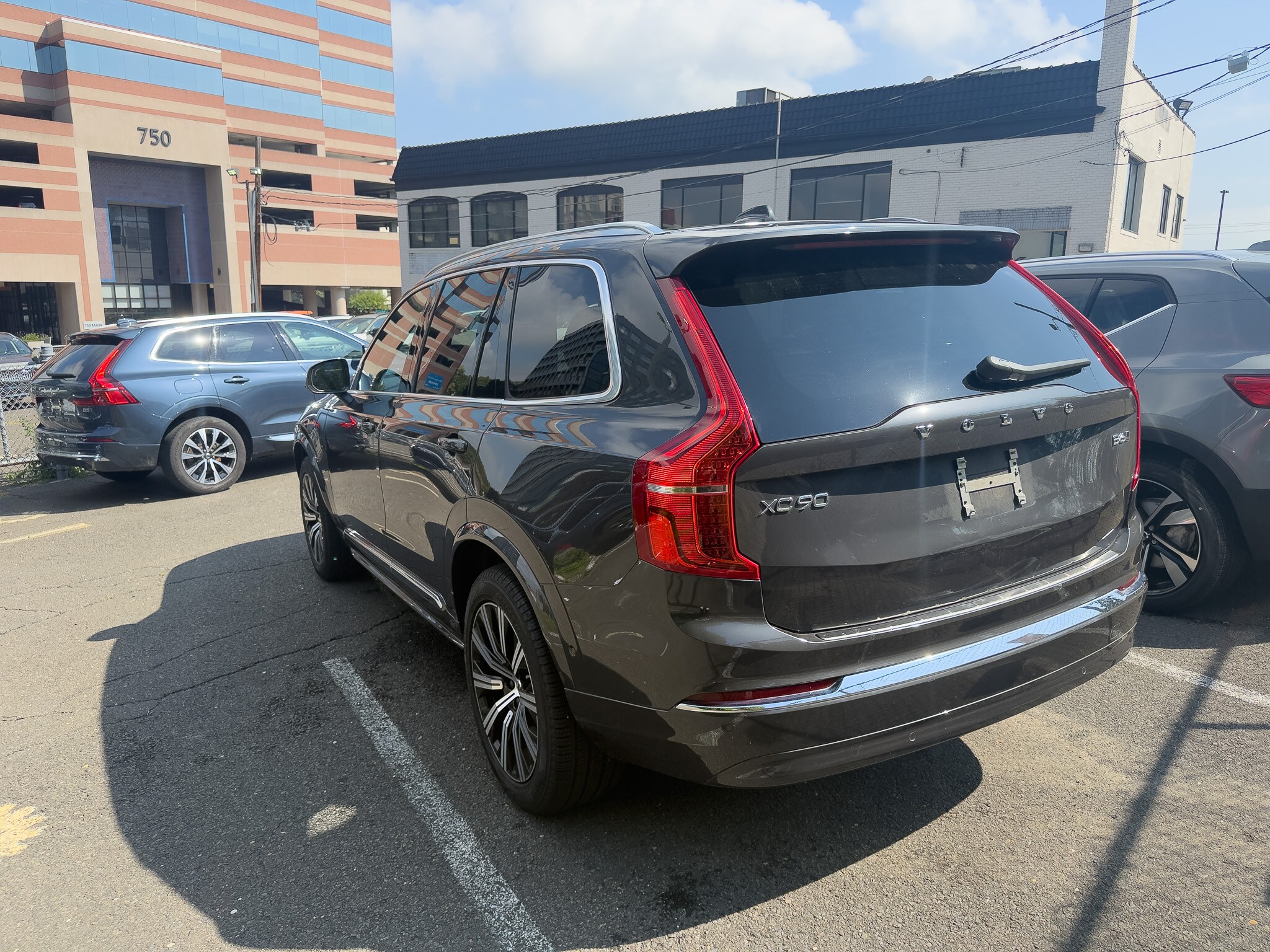 2024 Volvo XC90 Plus photo 4