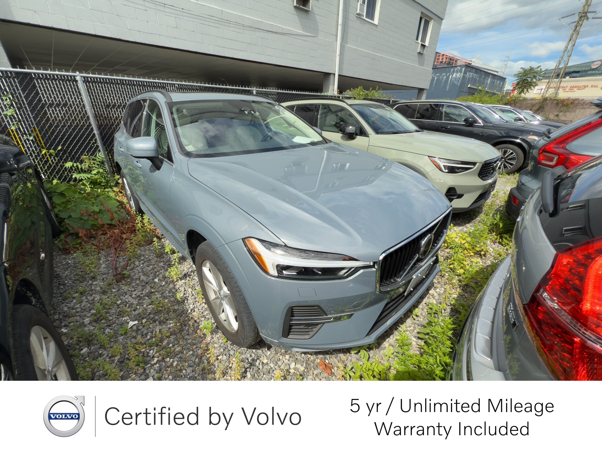 2022 Volvo XC60 B5 AWD Momentum
