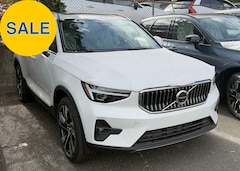 2025 Volvo XC40 B5 Plus Bright Theme AWD SUV