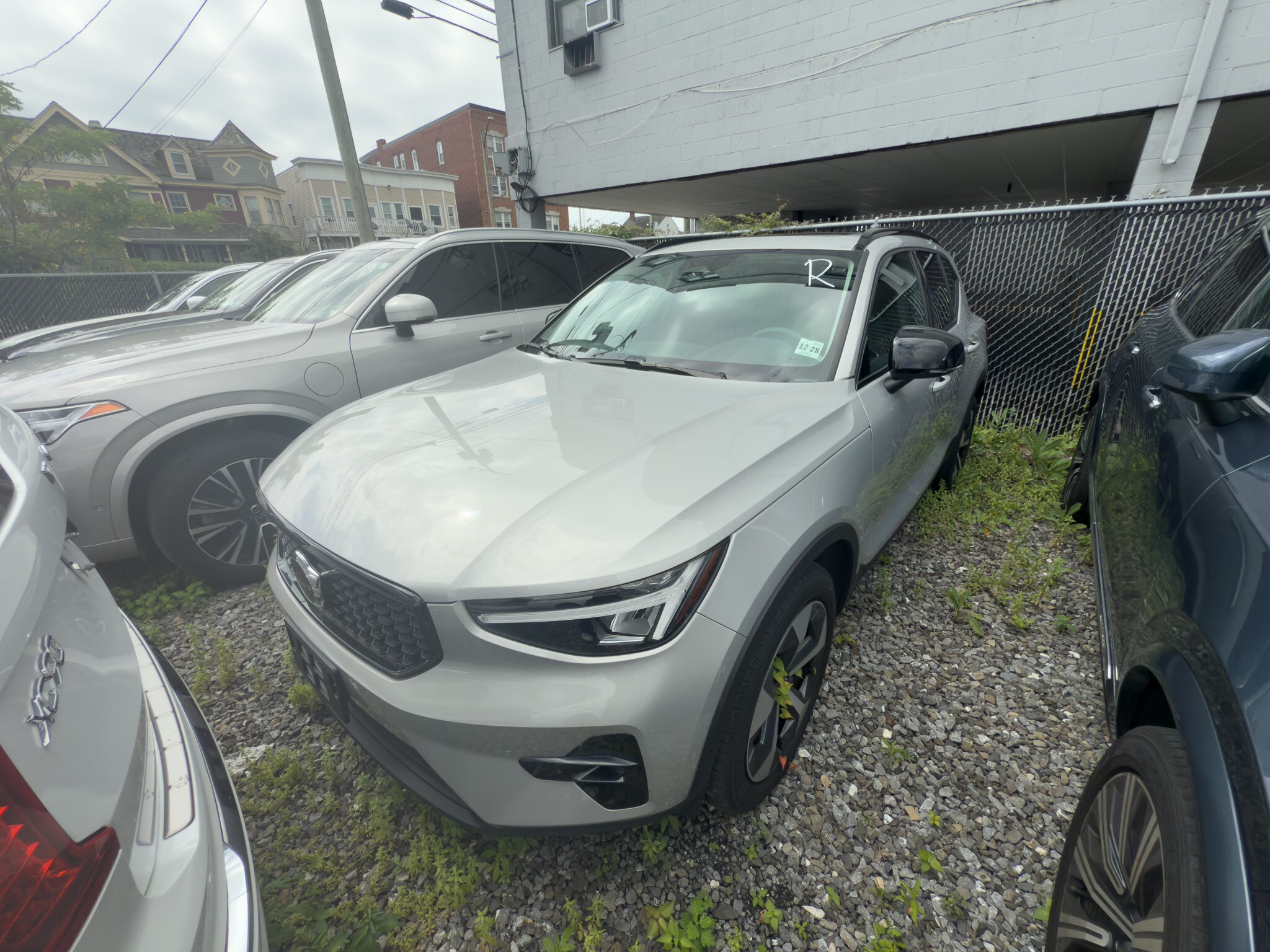 2023 Volvo XC40 AWD Plus photo 3