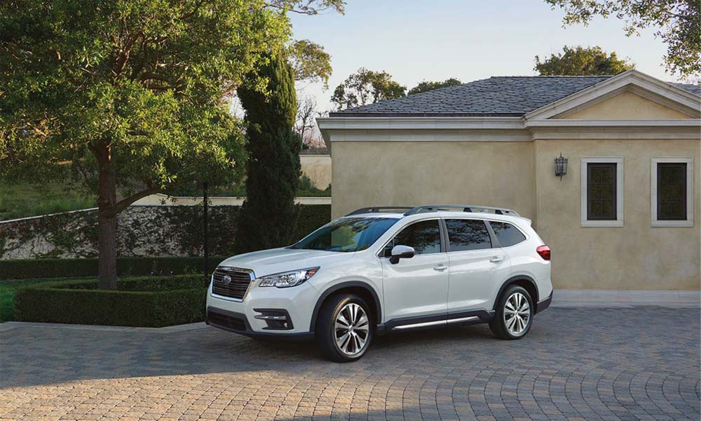 Ascent exterior on a paved drive