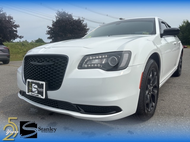 2022 Chrysler 300 Touring