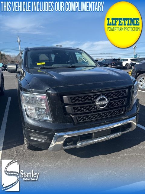2023 Nissan Titan SV 4X4 Crew Cab's photo