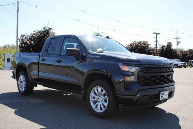 Used 2022 Chevrolet Silverado 1500 Custom with VIN 1GCRDBEK8NZ644317 for sale in Ellsworth, ME