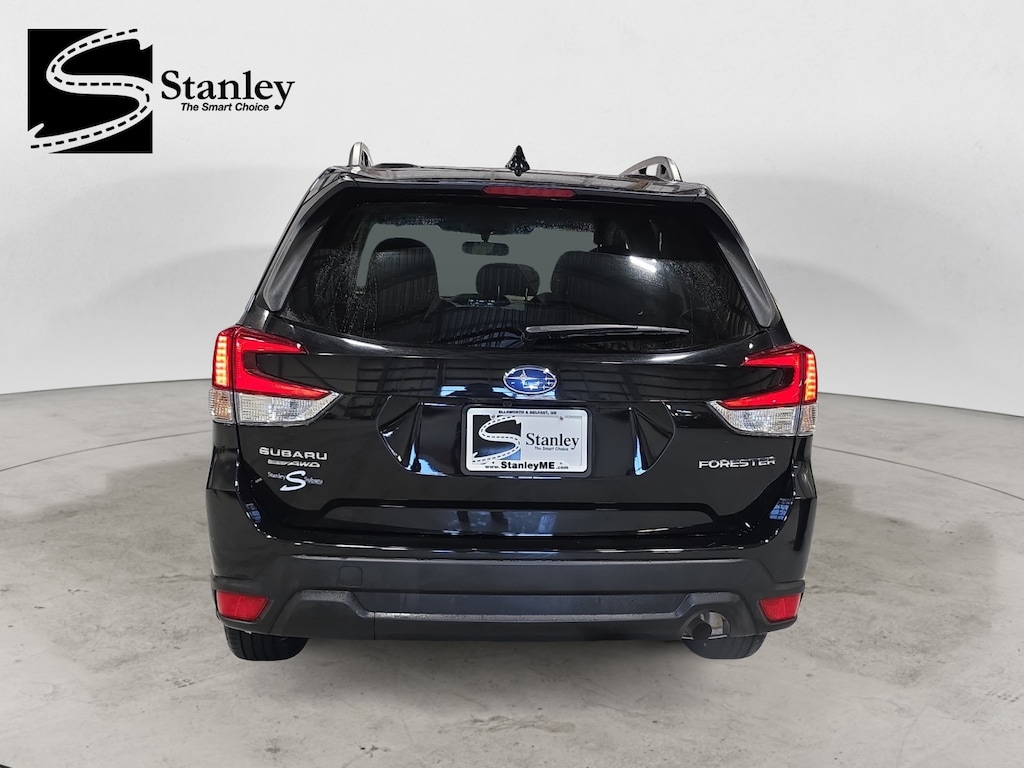 Used 2024 Subaru Forester Premium SUV