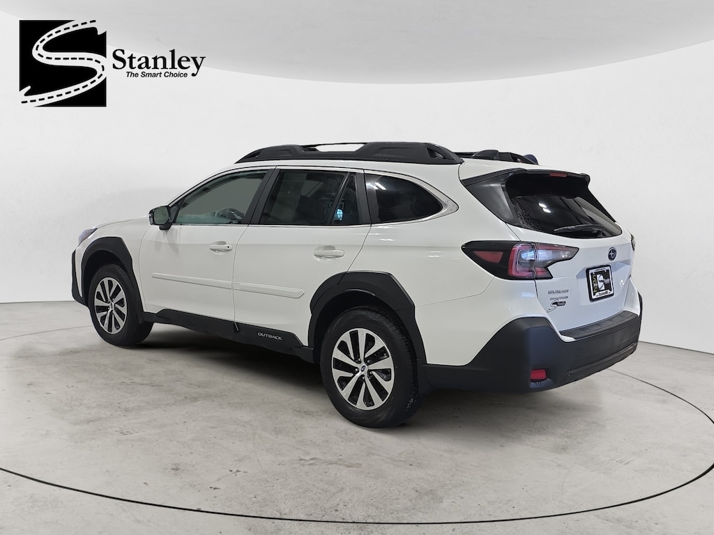 Used 2025 Subaru Outback Premium SUV