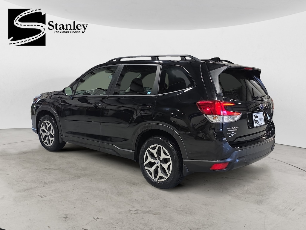 Used 2024 Subaru Forester Premium SUV