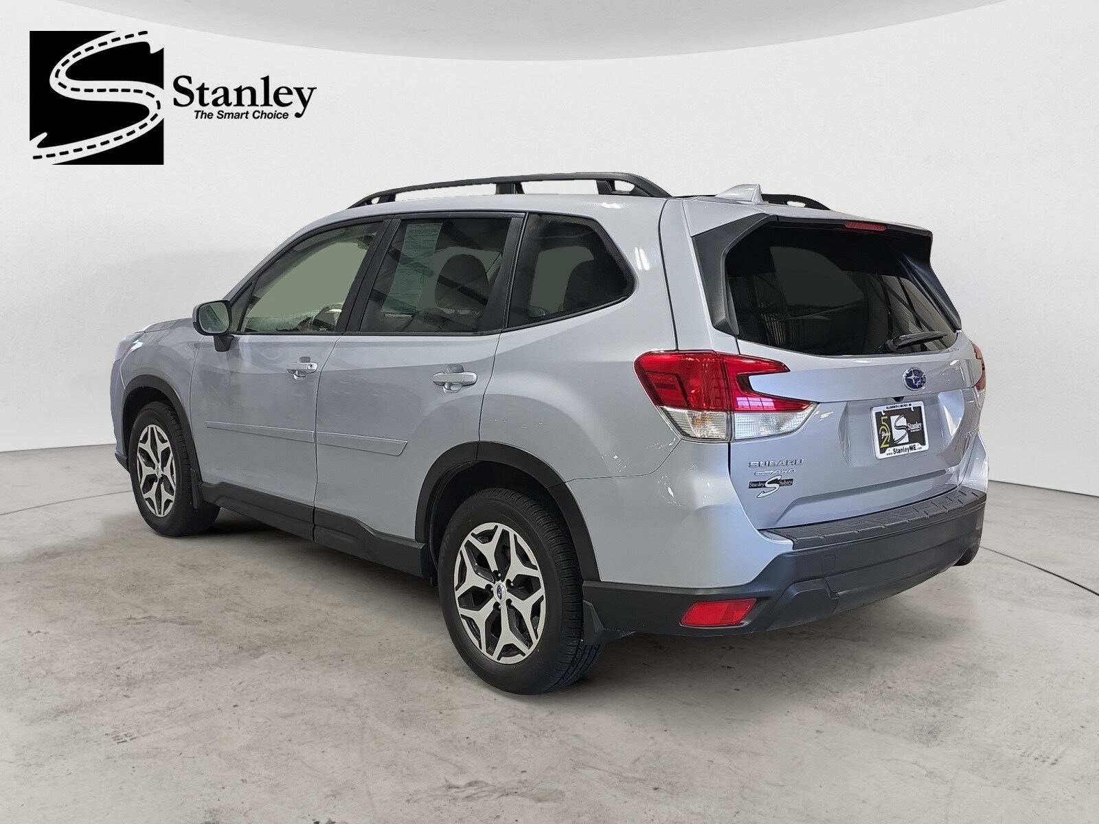 2023 Subaru Forester Premium photo 2
