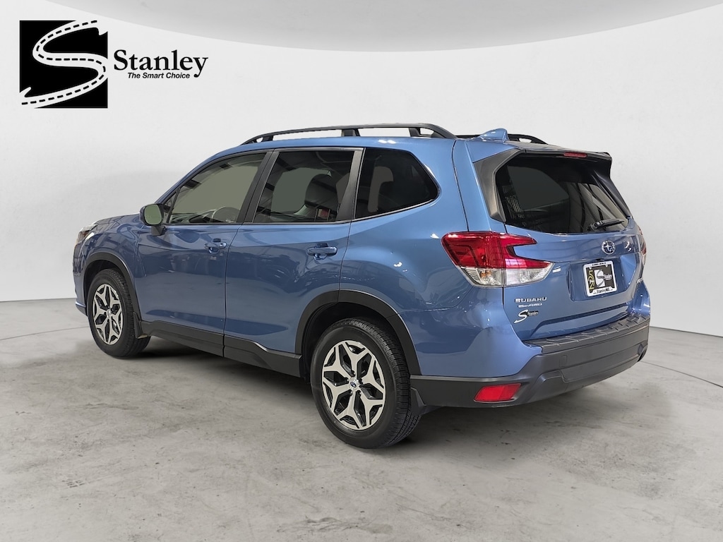 Used 2023 Subaru Forester Premium SUV