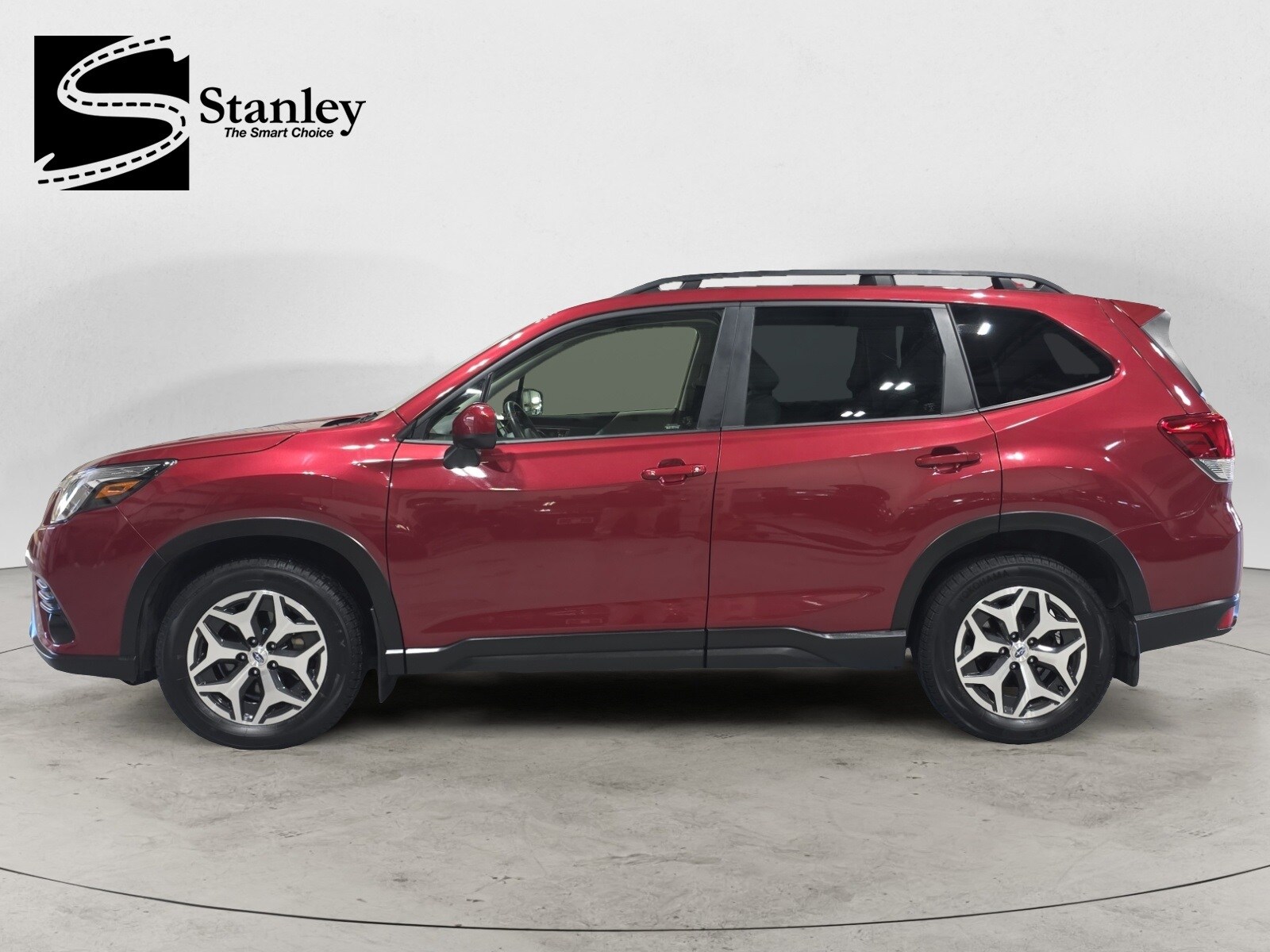 2023 Subaru Forester Premium photo 2