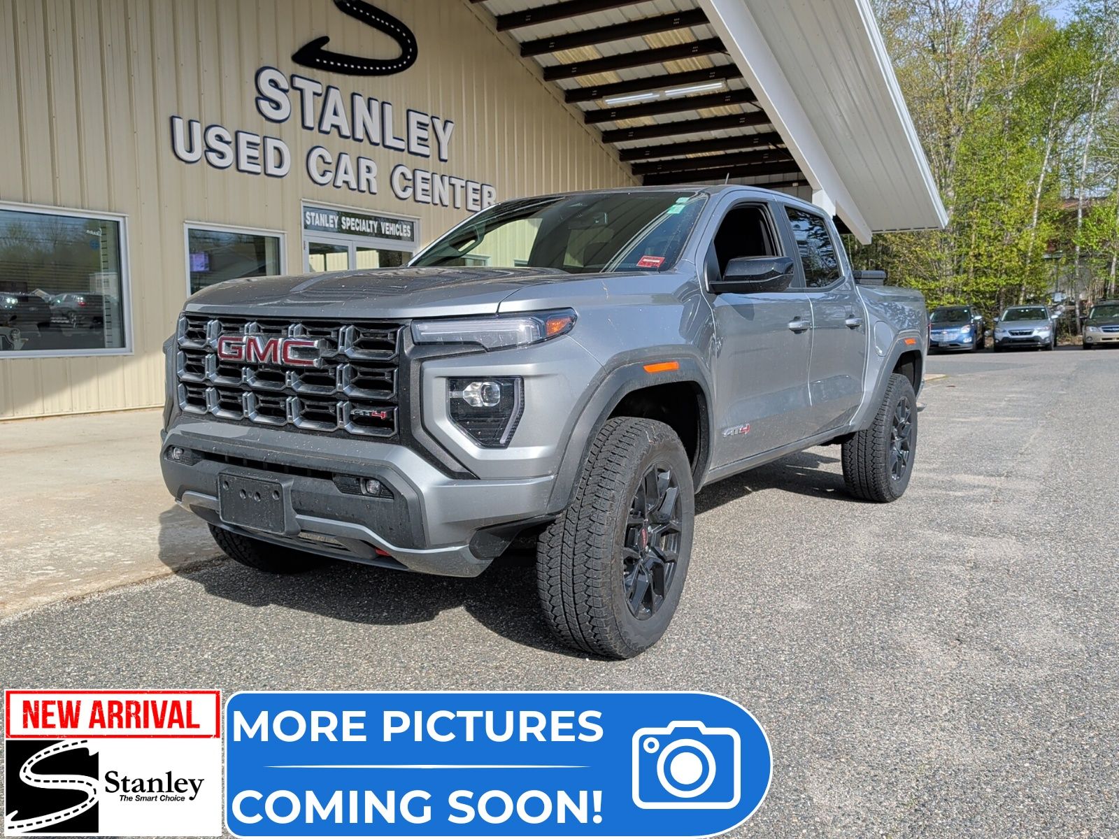 2025 GMC Canyon 4WD AT4 Crew Cab Short Box's photo