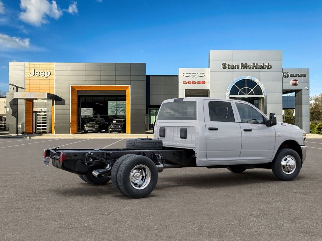 New 2026 Ram 3500 CREW CAB CHASSIS 4X4 Pickup