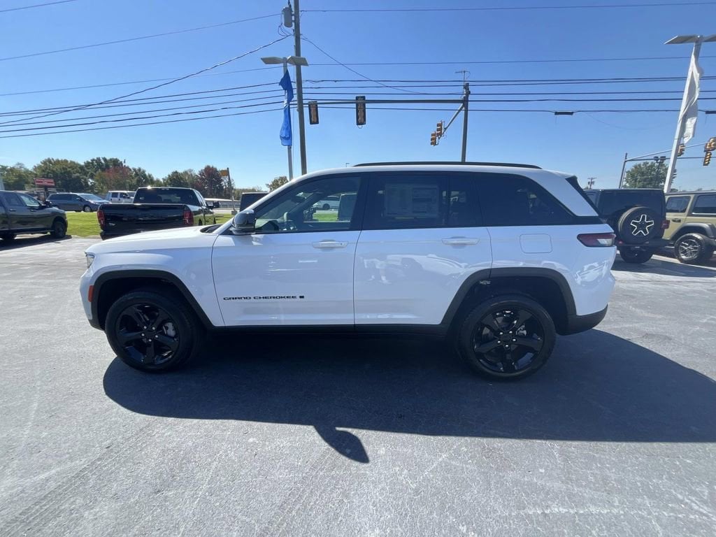 New 2025 Jeep Grand Cherokee LIMITED 4X4 Sport Utility