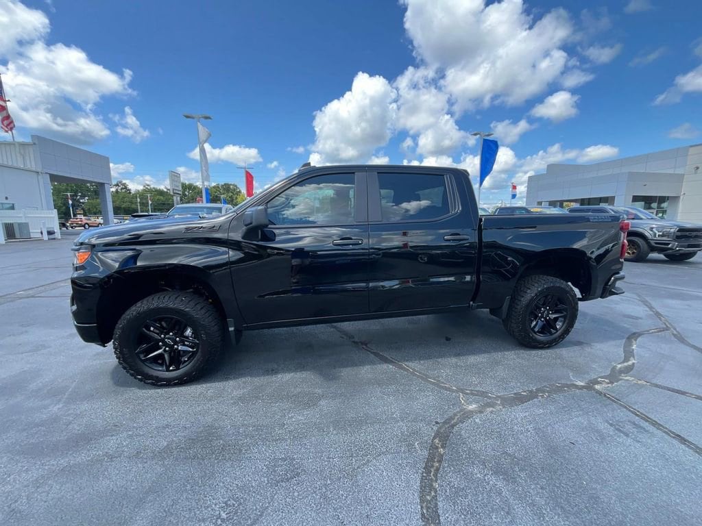 Used 2025 Chevrolet Silverado 1500 Custom Trail Boss Truck Crew Cab