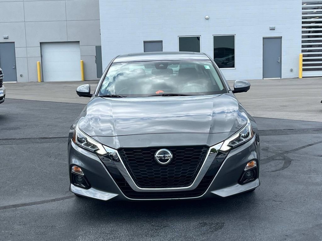 2020 Nissan Altima 2.5 Platinum photo 2