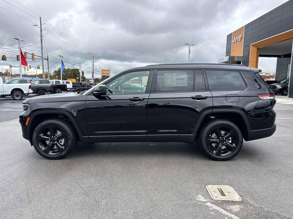 2025 Jeep Grand Cherokee Limited photo 4