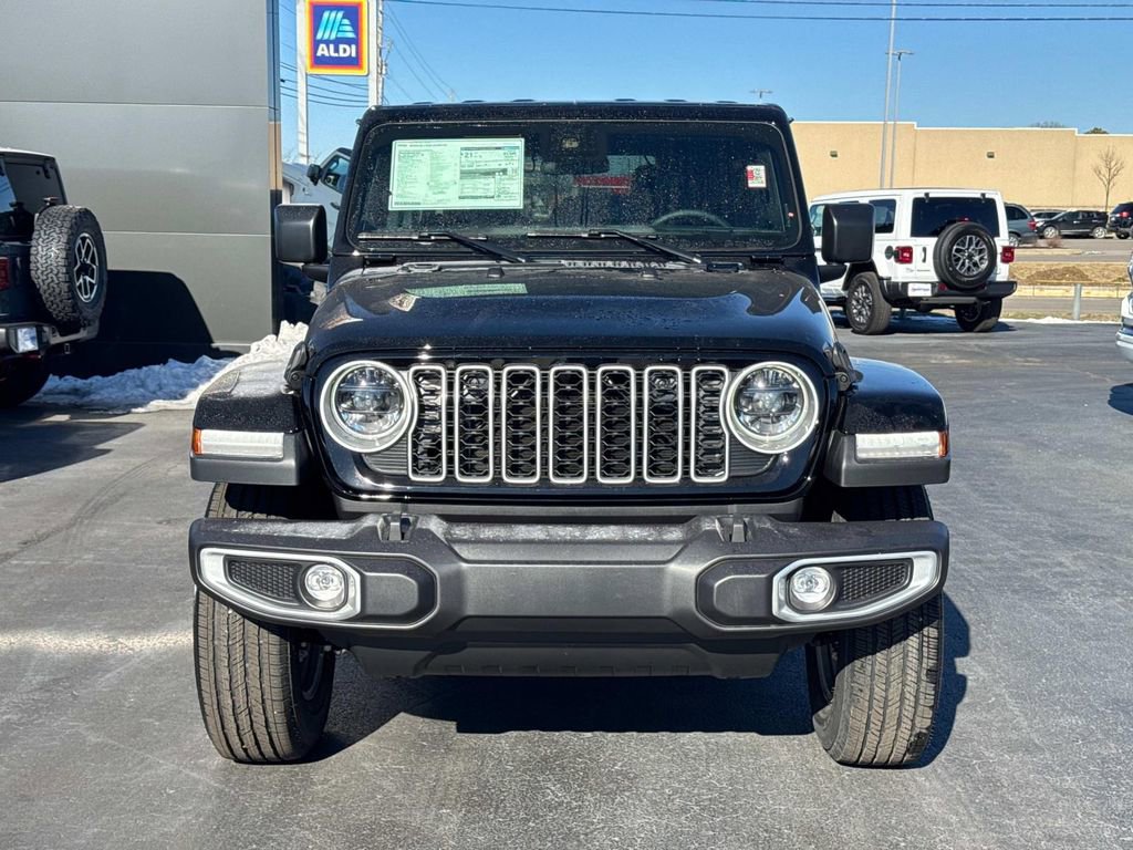 2025 Jeep Wrangler Sahara photo 2