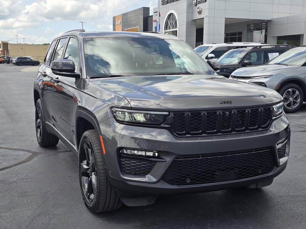 Used 2025 Jeep Grand Cherokee Limited SUV