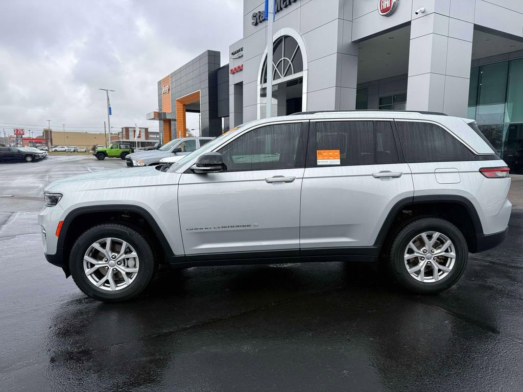 2022 Jeep Grand Cherokee Limited photo 4