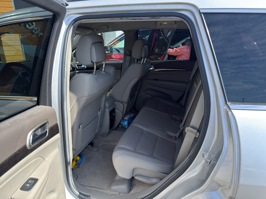 Used 2012 Jeep Grand Cherokee Laredo SUV