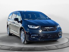 2026 Chrysler Pacifica SELECT Passenger Van