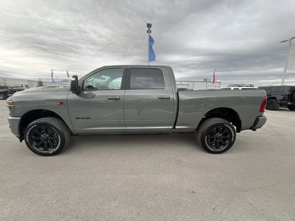 New 2026 Ram 2500 LARAMIE CREW CAB 4X4 6'4 BOX Pickup