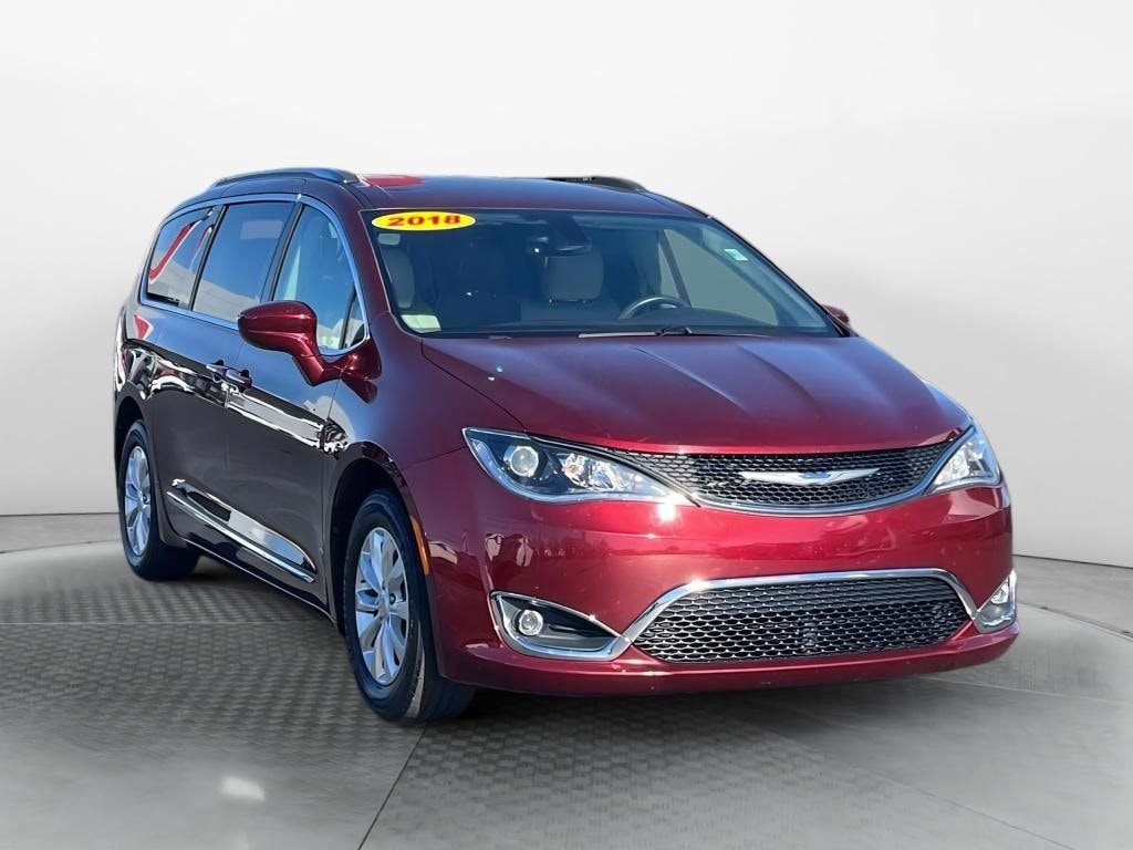 2018 Chrysler Pacifica Touring L Plus's photo