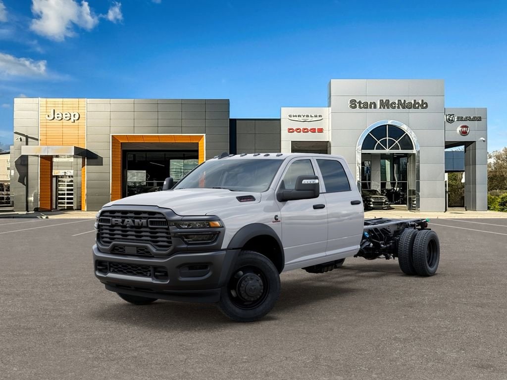 2026 RAM 5500 Big Horn 4X4 Crew Cab DRW 197" WB's photo