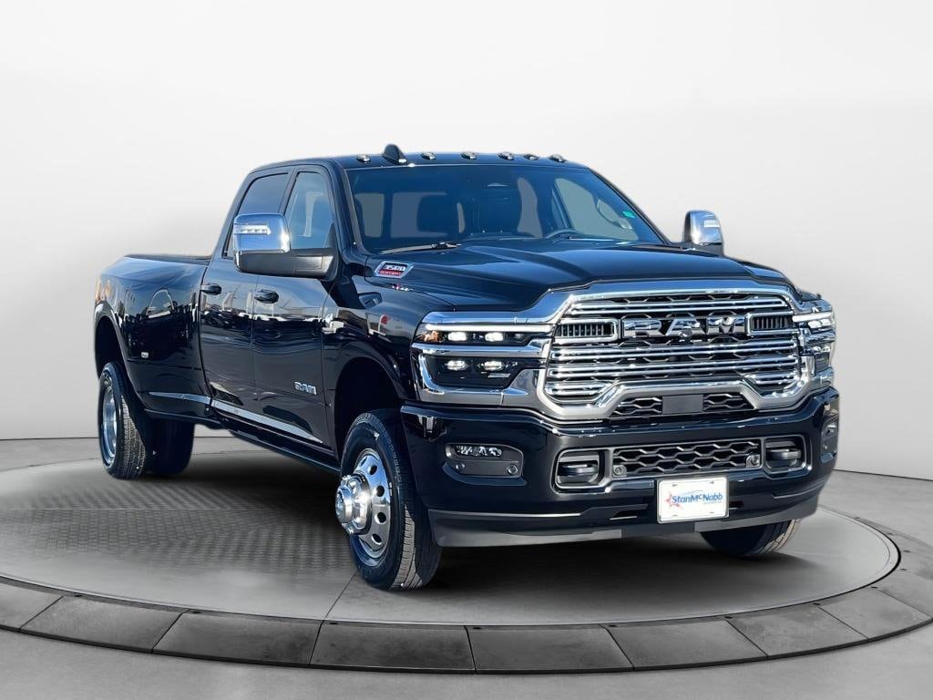 2026 RAM Ram 3500 Pickup Laramie's photo