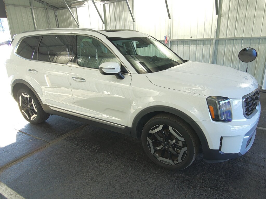 Used 2025 Kia Telluride S SUV