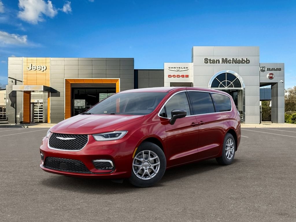 2026 Chrysler Pacifica Select's photo