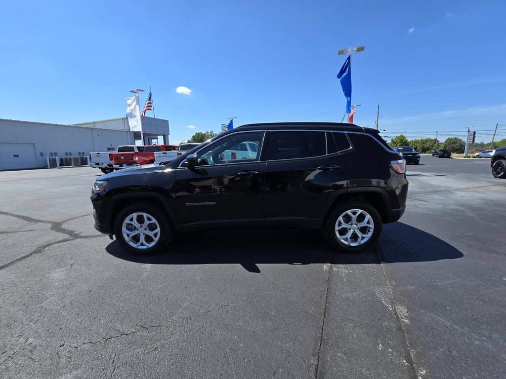 Used 2024 Jeep Compass Latitude SUV