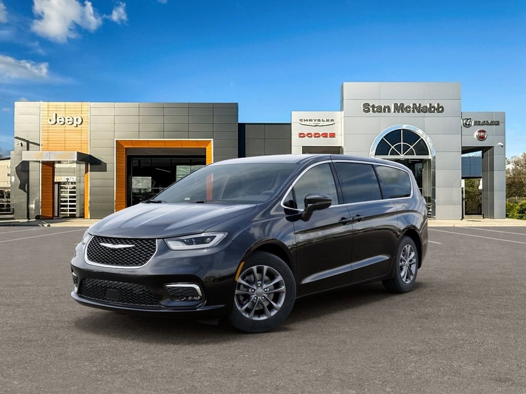 2026 Chrysler Pacifica Select's photo