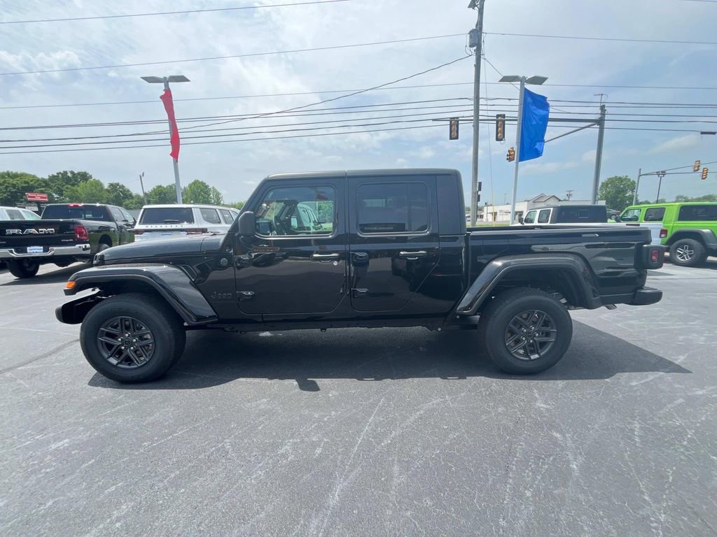 2025 Jeep Gladiator Sport S photo 4
