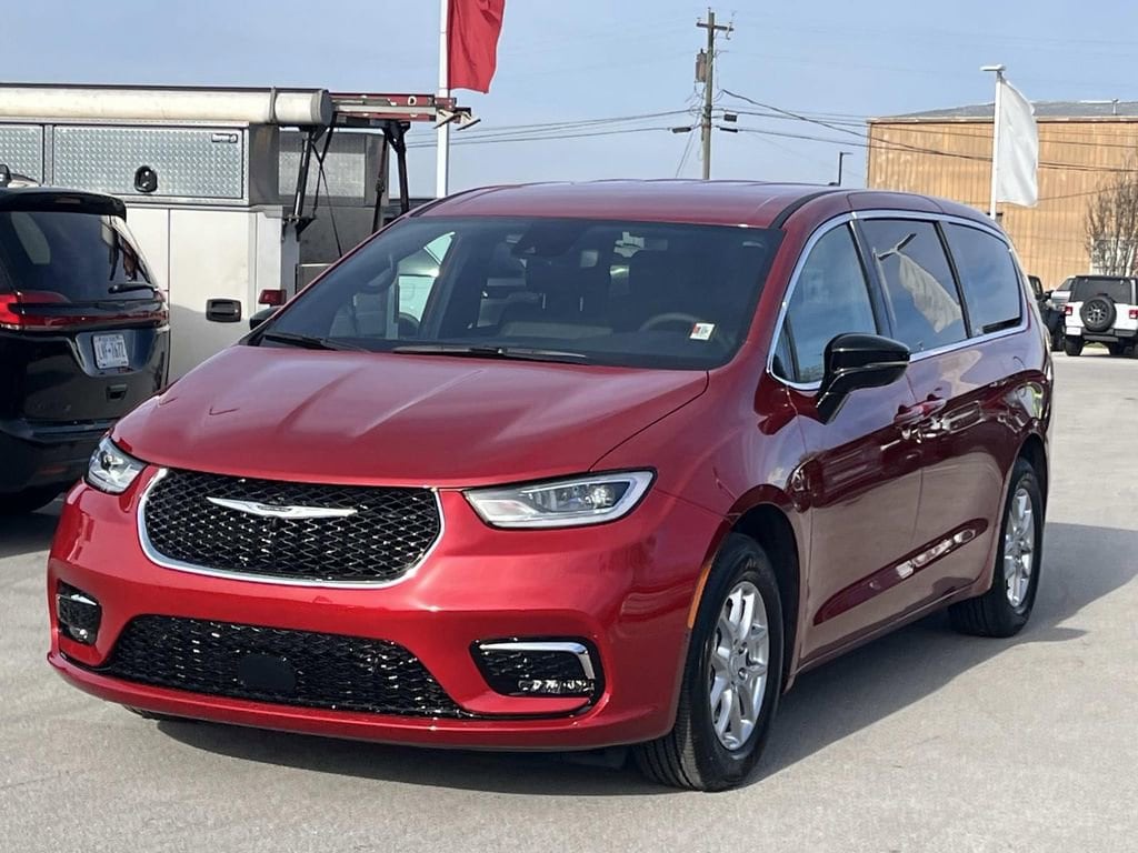 New 2026 Chrysler Pacifica SELECT Passenger Van