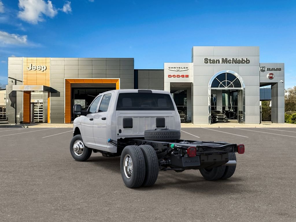 New 2026 Ram 3500 CREW CAB CHASSIS 4X4 Pickup