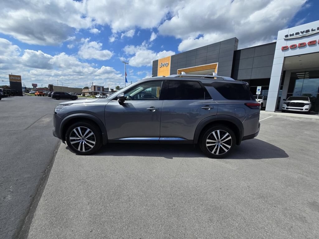 Used 2023 Nissan Pathfinder Platinum SUV