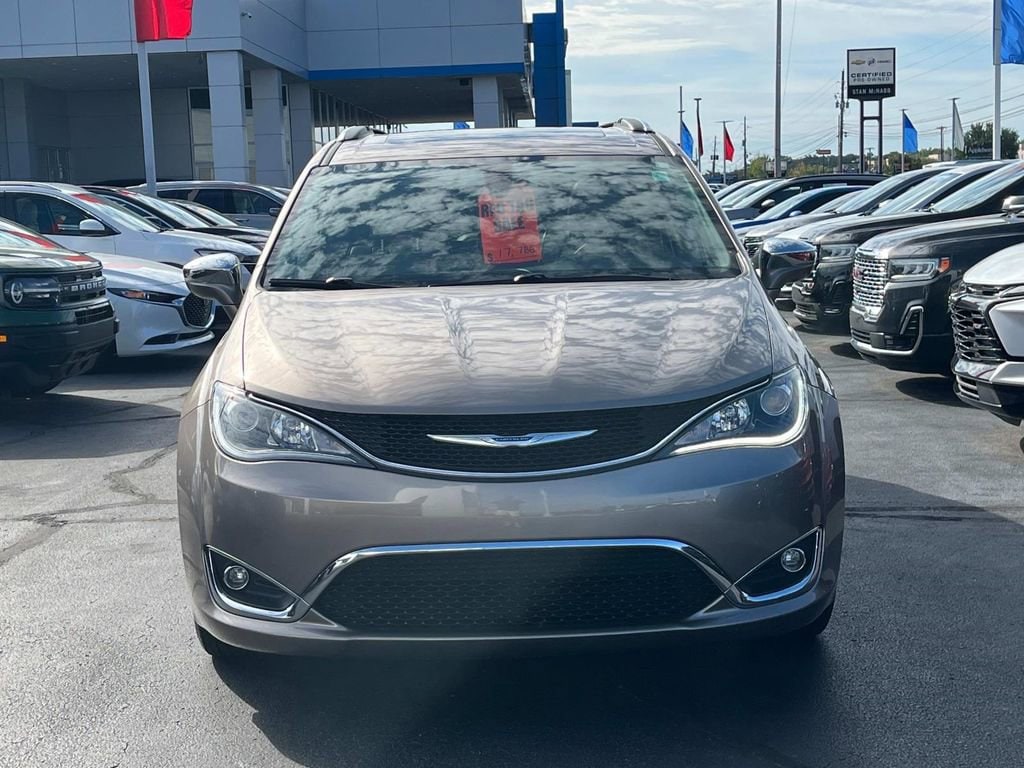 Used 2017 Chrysler Pacifica Limited with VIN 2C4RC1GG9HR603120 for sale in Tullahoma, TN