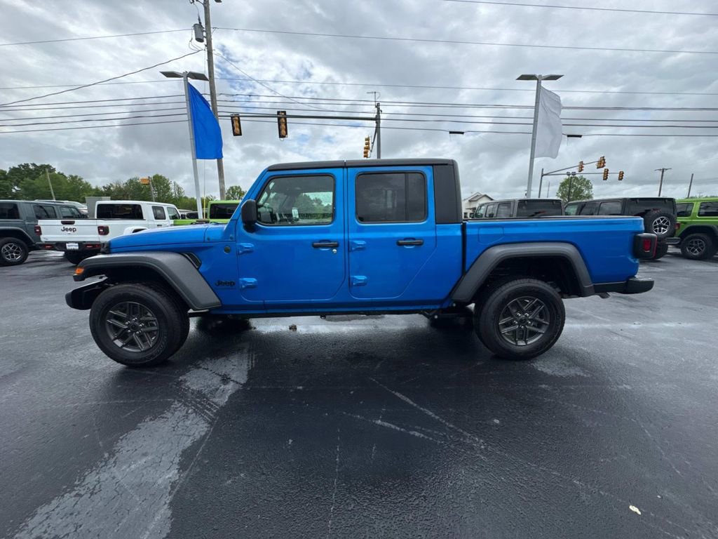 2025 Jeep Gladiator Sport S photo 4