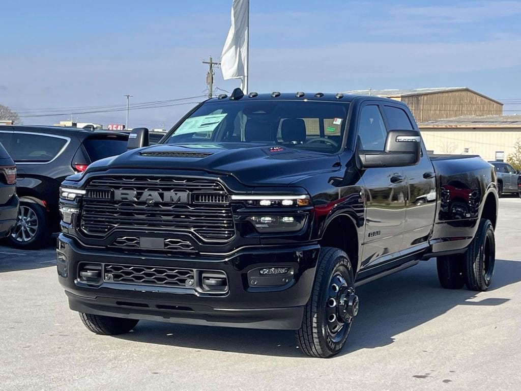 New 2026 Ram 3500 LARAMIE CREW CAB 4X4 8' BOX Pickup