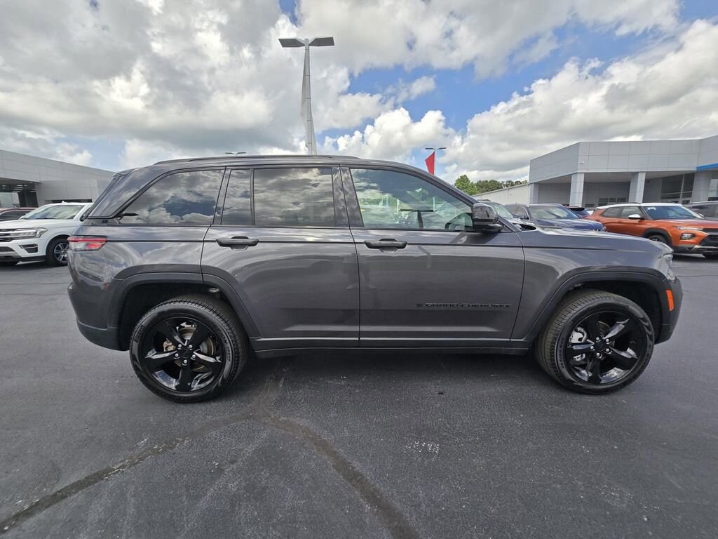 Used 2025 Jeep Grand Cherokee Limited SUV