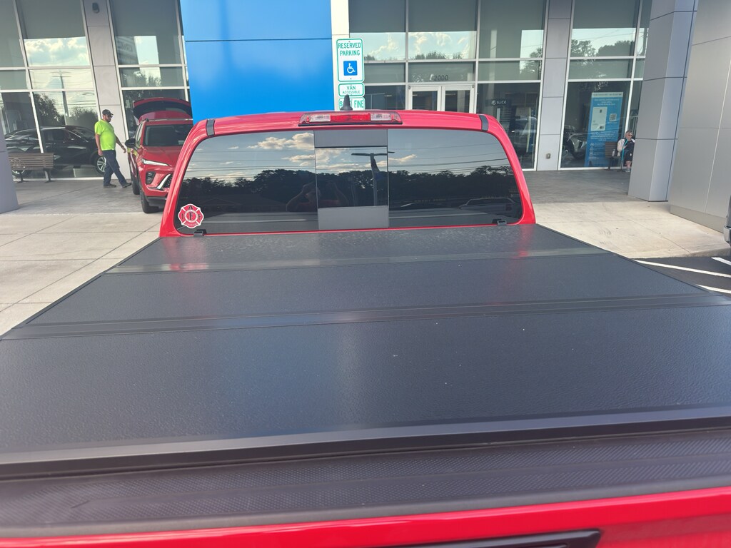 2023 Nissan Frontier PRO-4X photo 3
