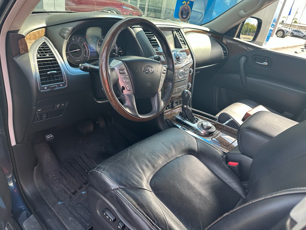 2015 Infiniti QX80 Base photo 2