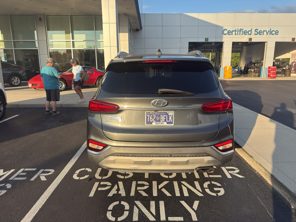 2020 Hyundai Santa Fe SEL photo 2
