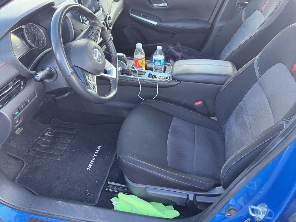 2022 Nissan Sentra SR photo 3